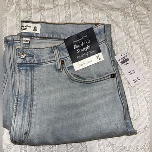 NWT ABERCROMBIE & FITCH CURVE LOVE JEANS